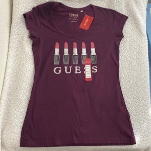 GUESS Clari Lipstick Tee